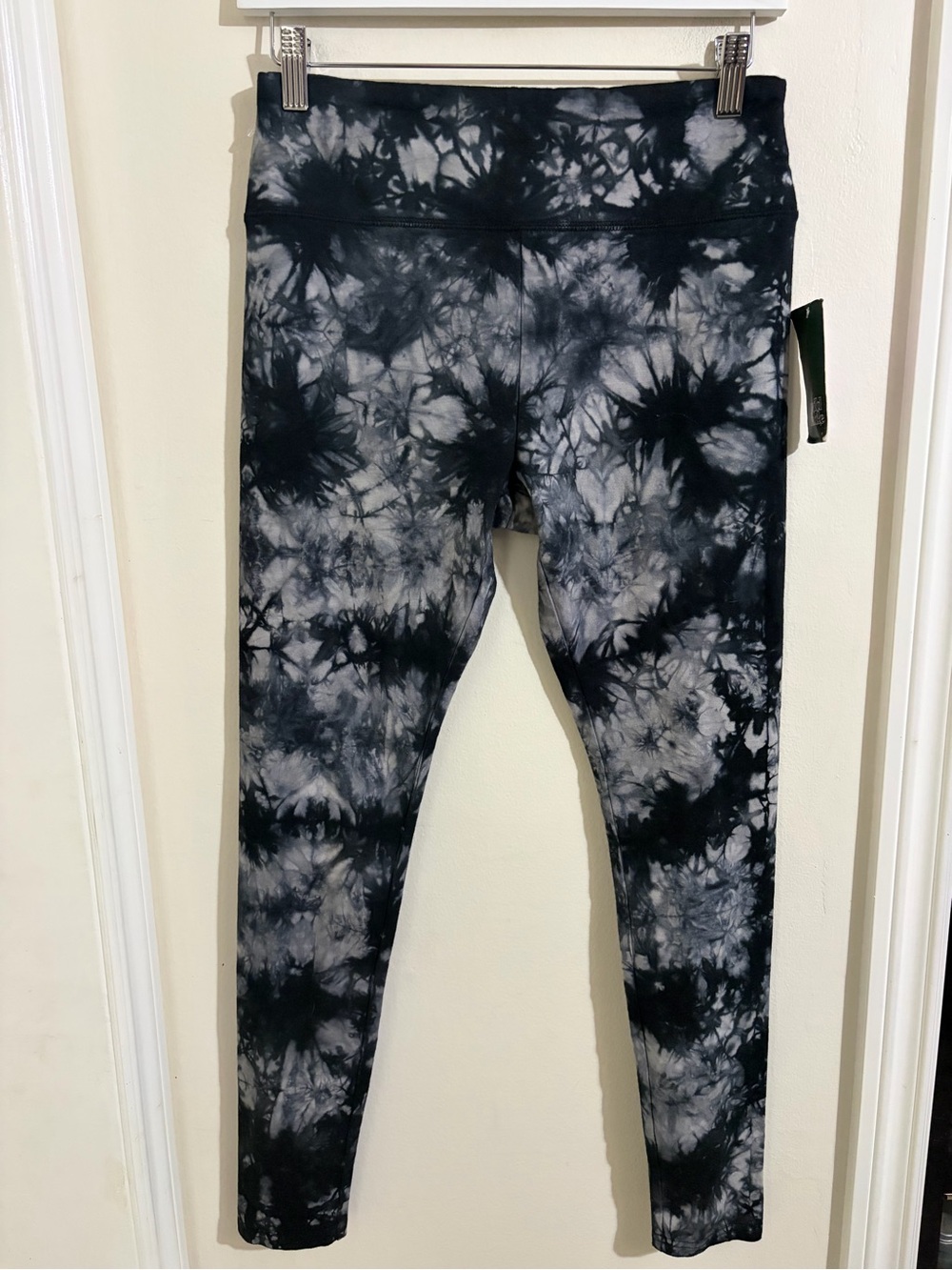 wild fable Black & Gray Tie-Dye Leggings